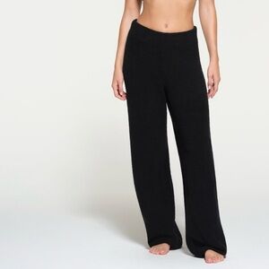 SKIMS Black Fuzzy Sweatpants